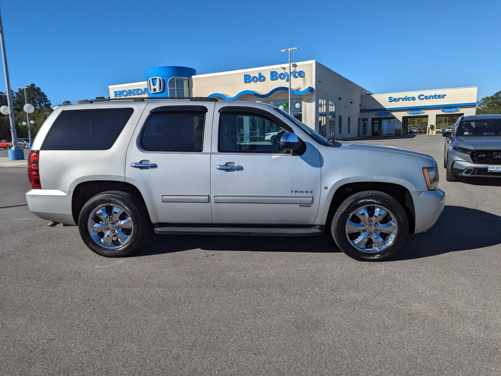 Used 2010 Chevrolet Tahoe LS with VIN 1GNMCAE35AR173423 for sale in Pearl, MS